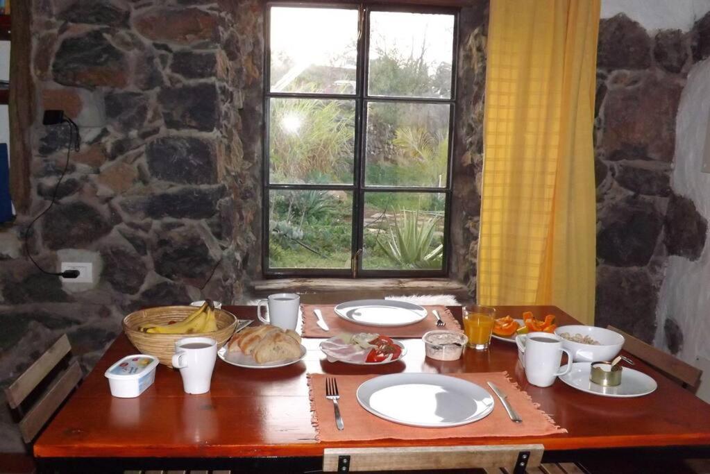 Casita En El Campo Con Vista Al Oceano Tijarafe Exterior foto